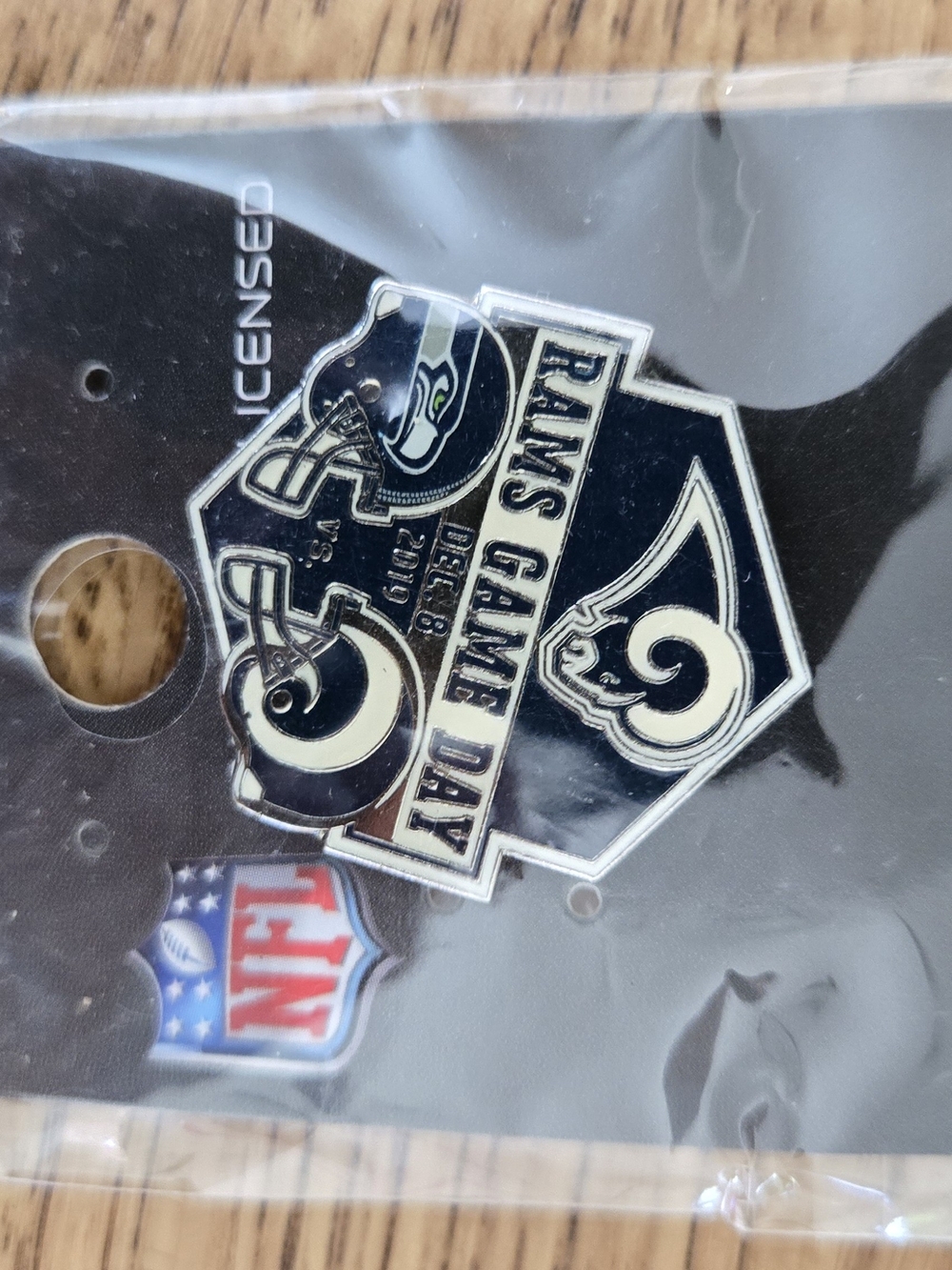 Wincraft Silver Pin Backing Card with QR and NFL Branding